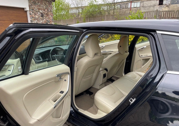 Volvo V60 cena 43900 przebieg: 278000, rok produkcji 2014 z Nowy Tomyśl małe 172